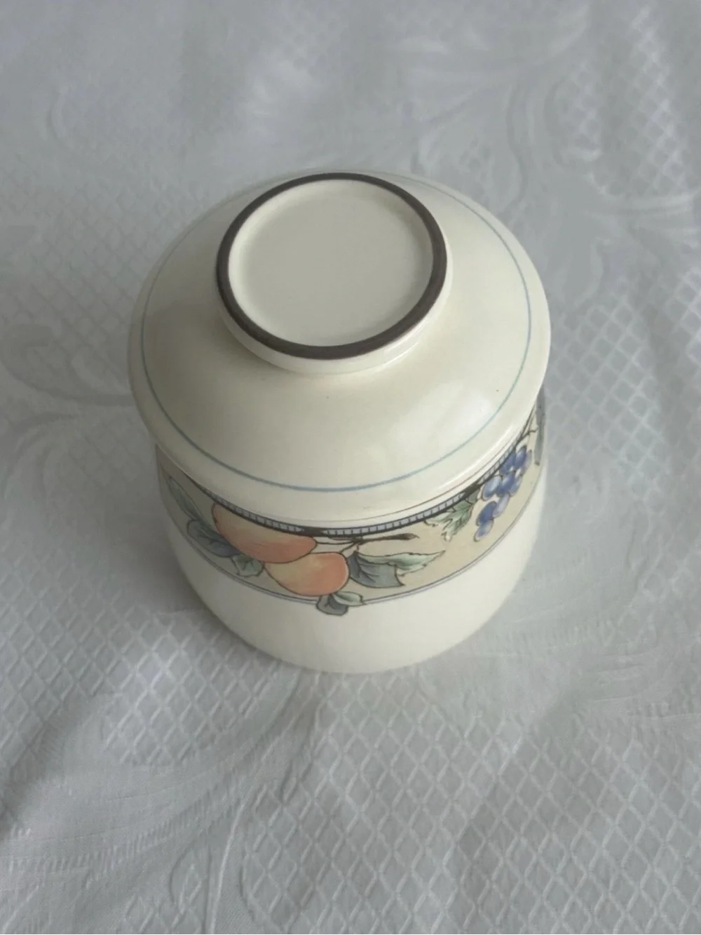 Mikasa Intaglio Garden Harvest CAC29 Mini Kitchen Canister 4.5” w/ Lid-Vintage
